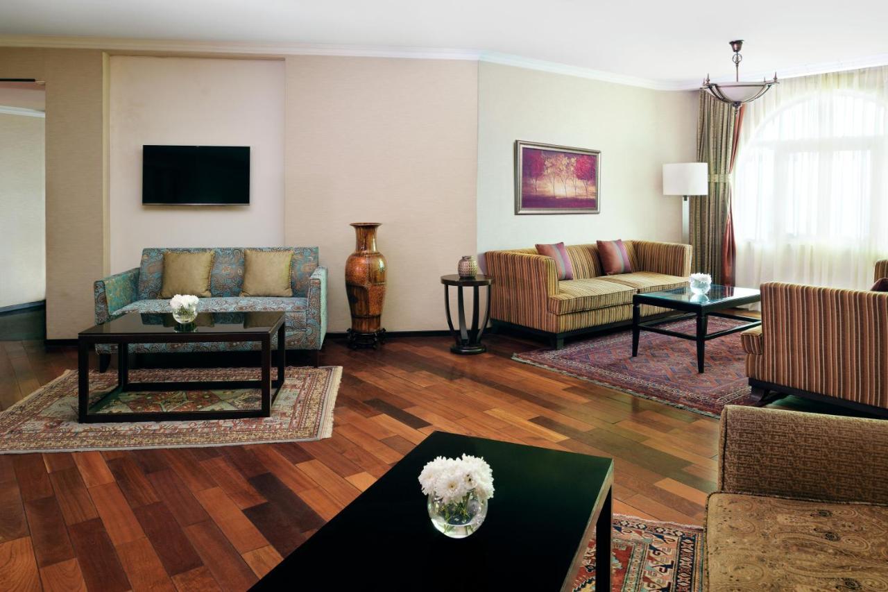 Moevenpick Hotel Karachi Esterno foto