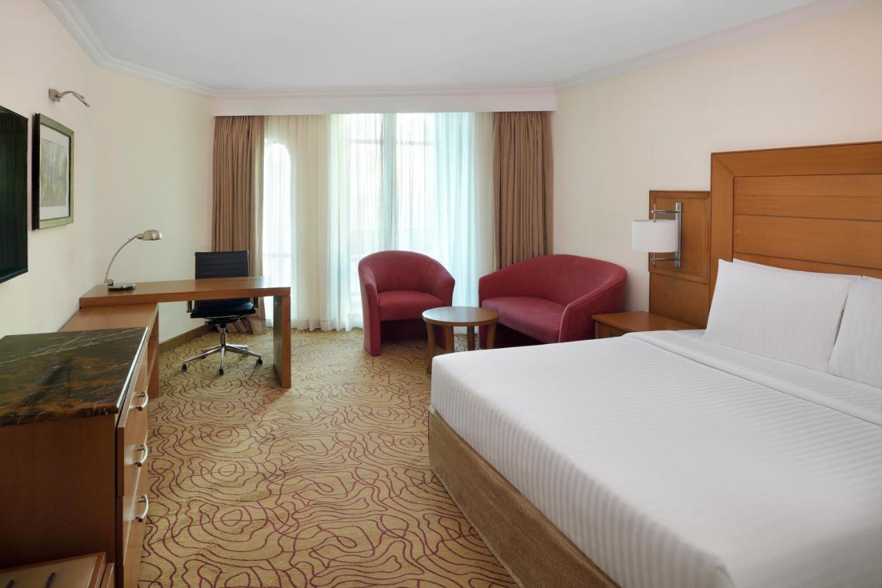 Moevenpick Hotel Karachi Esterno foto