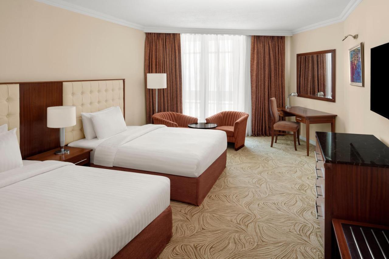 Moevenpick Hotel Karachi Esterno foto