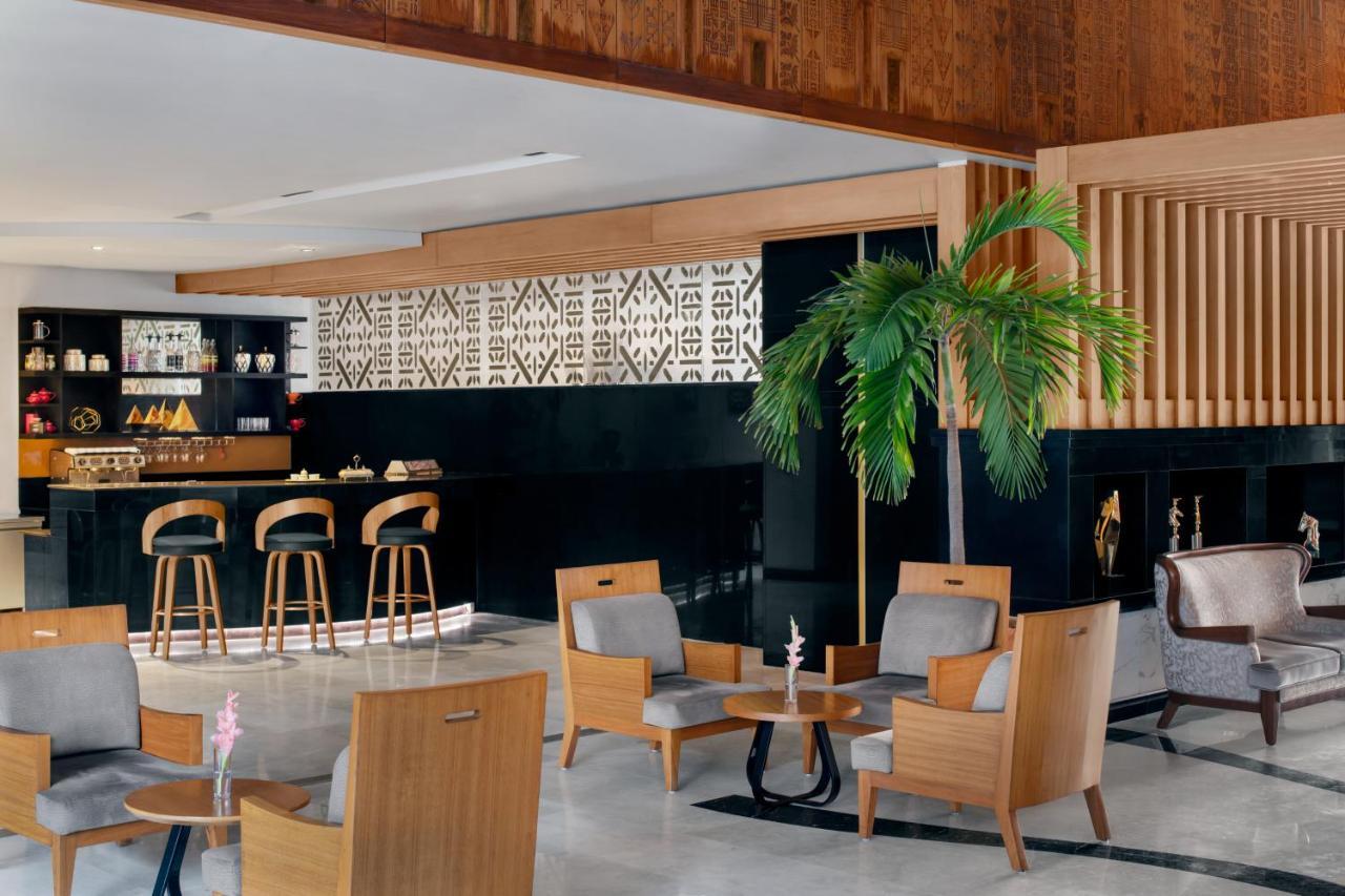 Moevenpick Hotel Karachi Esterno foto