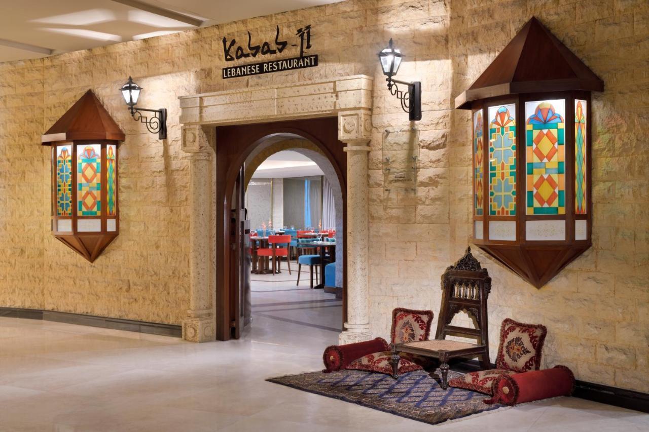 Moevenpick Hotel Karachi Esterno foto