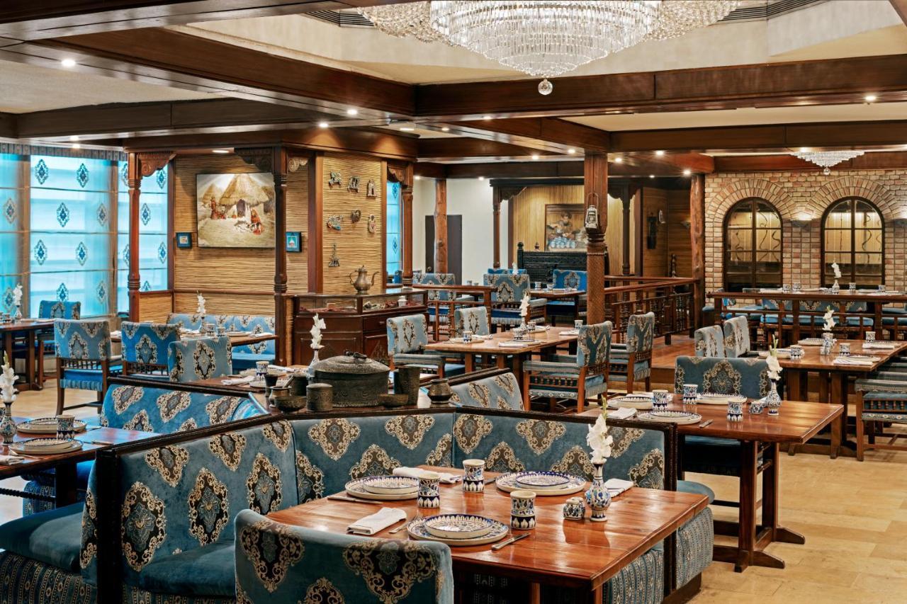 Moevenpick Hotel Karachi Esterno foto