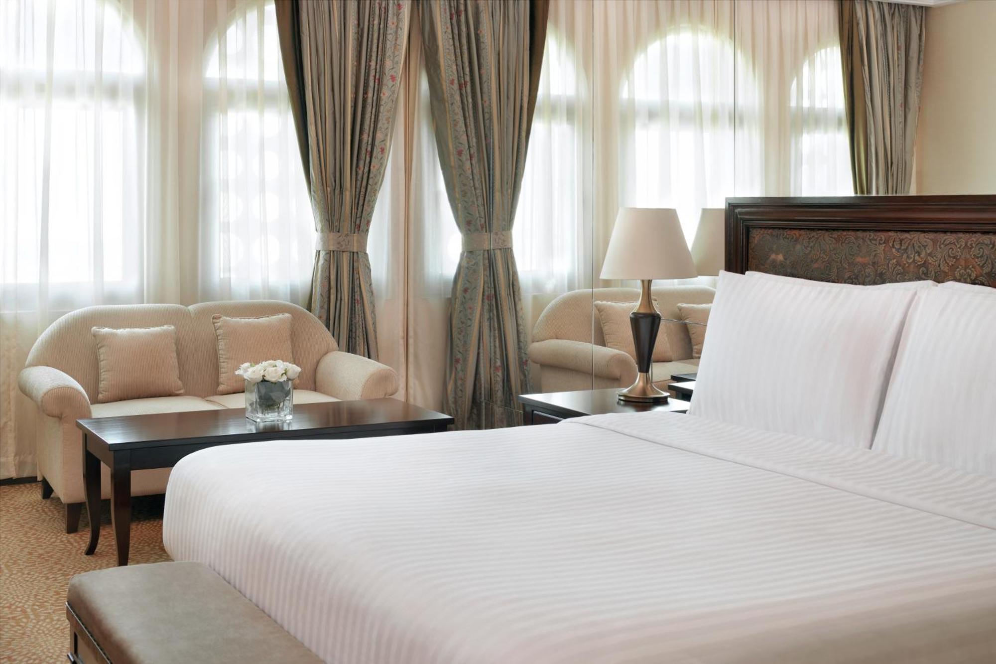 Moevenpick Hotel Karachi Esterno foto